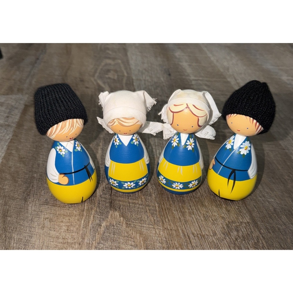 Vtg Skandinavisk Swedish Wood Doll 2 Pairs Boy & Girl Costume Blue Yellow Daisy